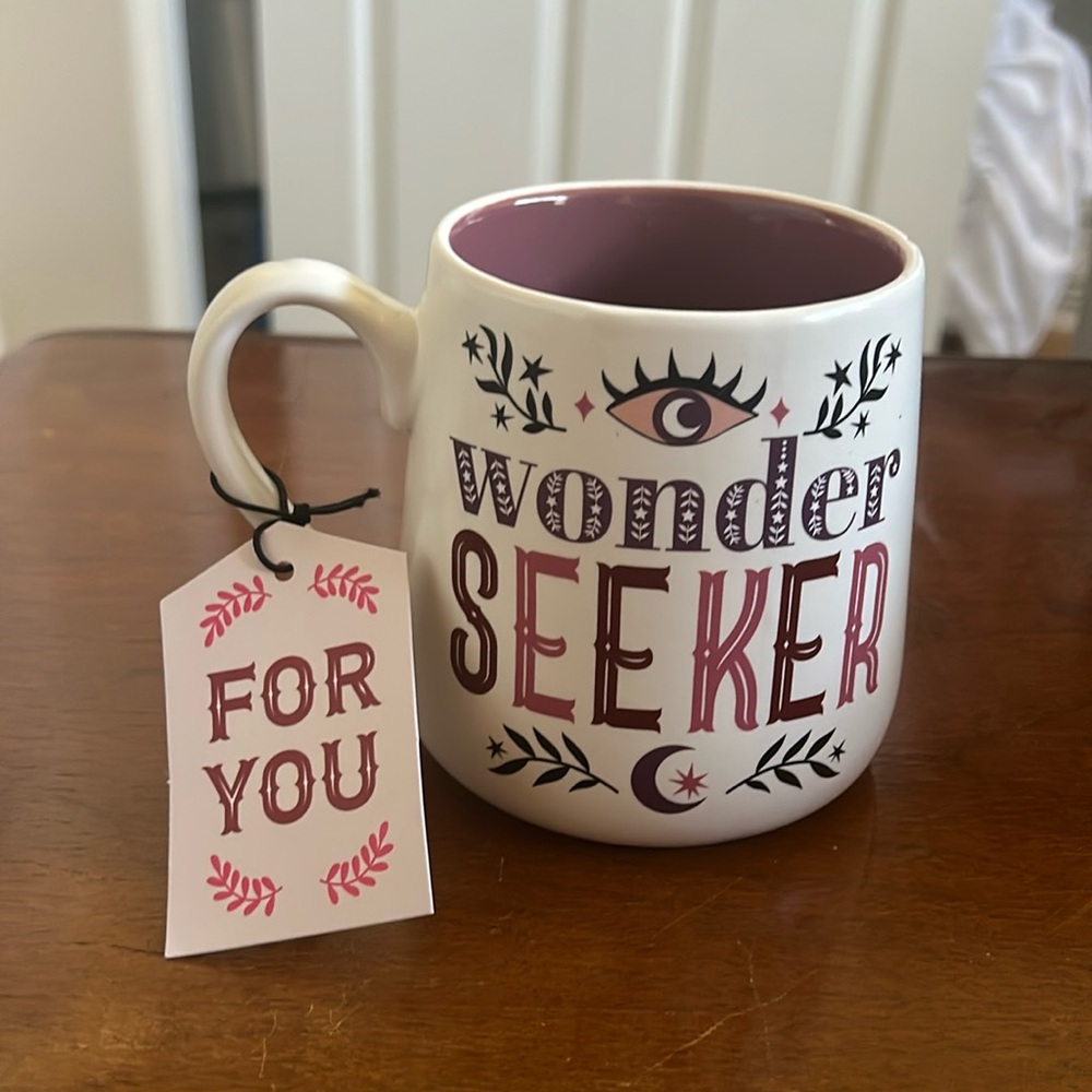 Coffee mug - WONDER SEEKER